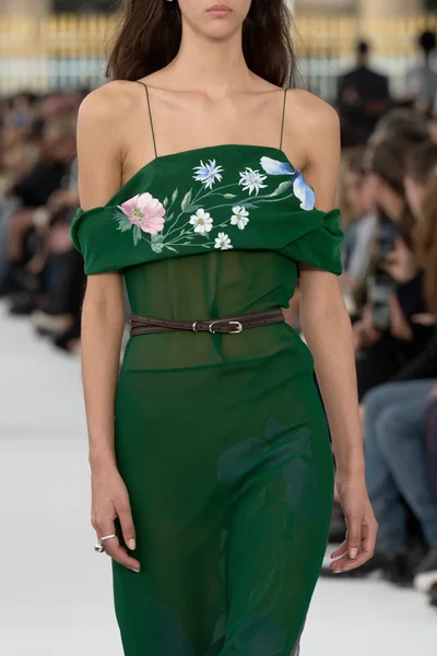 Look 130
